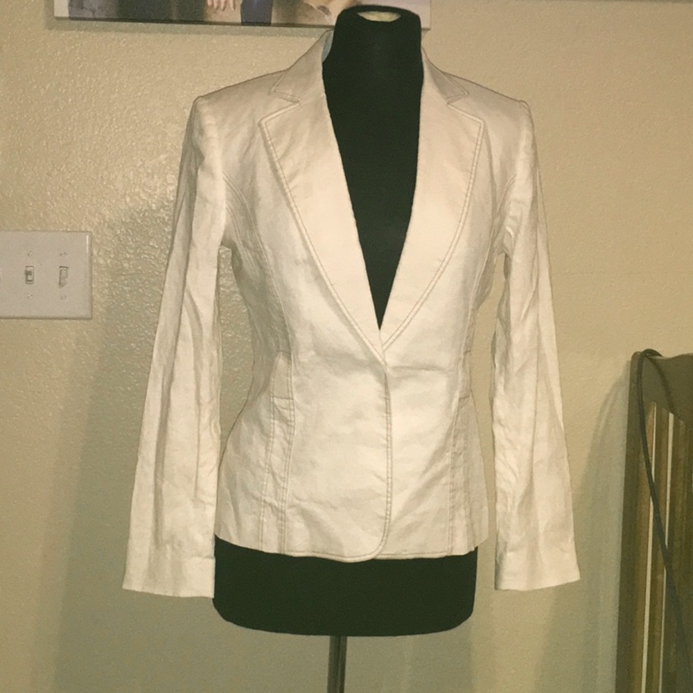 Size 4 Antonio Melani off white Jacket